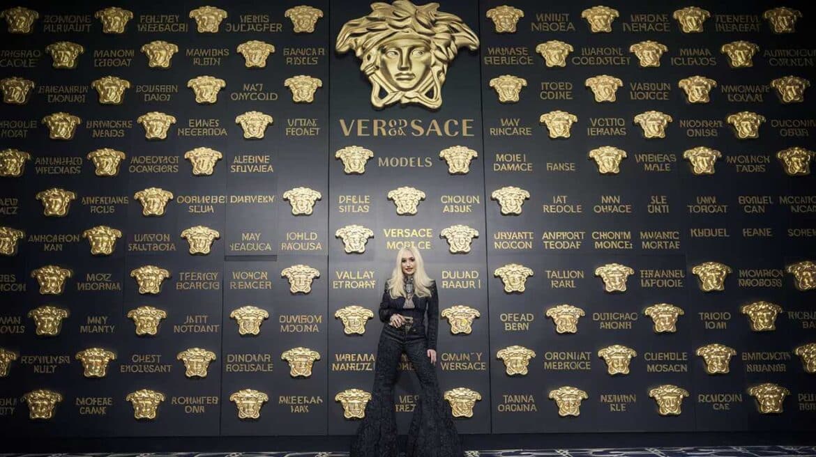 Les muses inspirantes de Donatella Versace : Décryptage du panthéon des égéries
