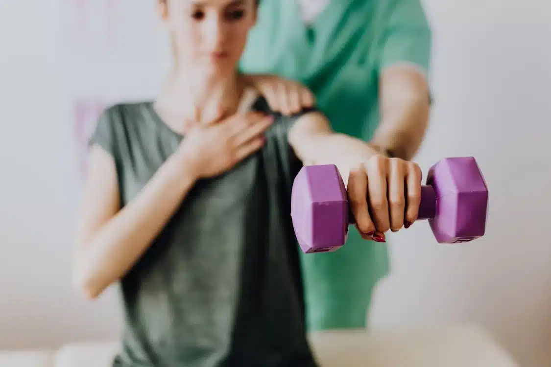 Comment maigrir des bras avec des haltères ?