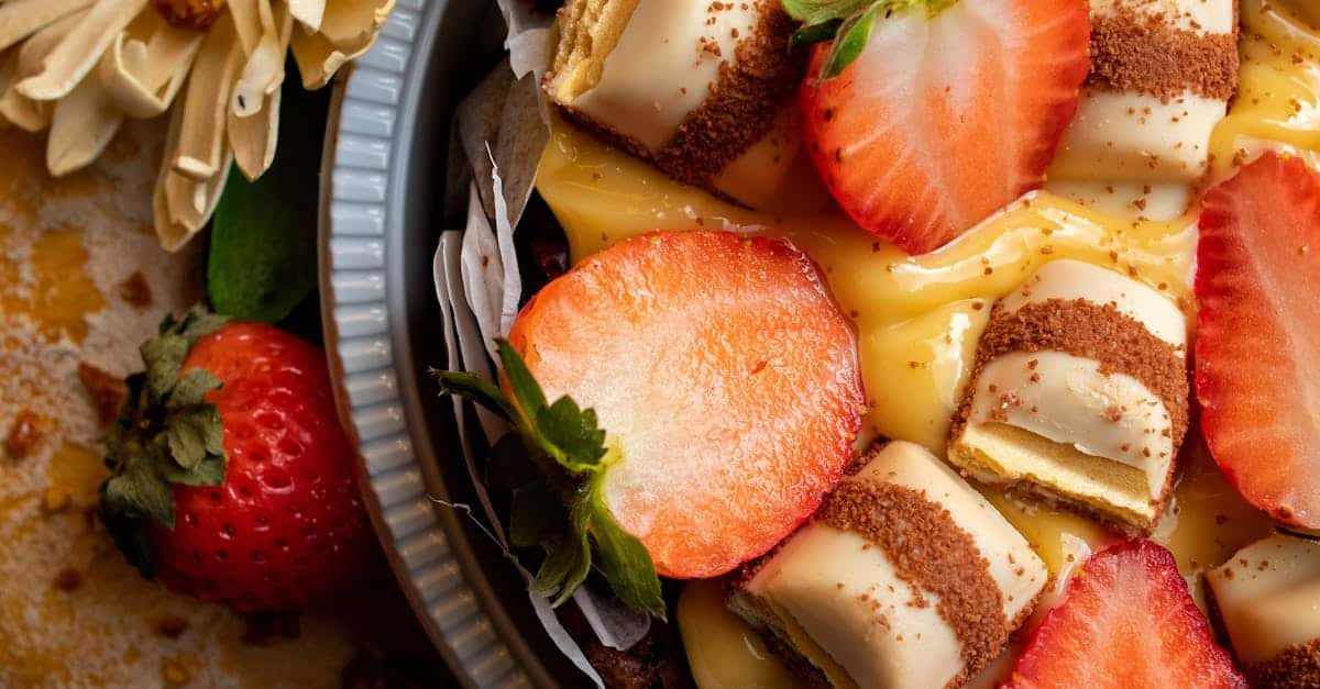 D&eacute;licieuse tarte cr&eacute;meuse alliant poires fondantes et chocolat riche