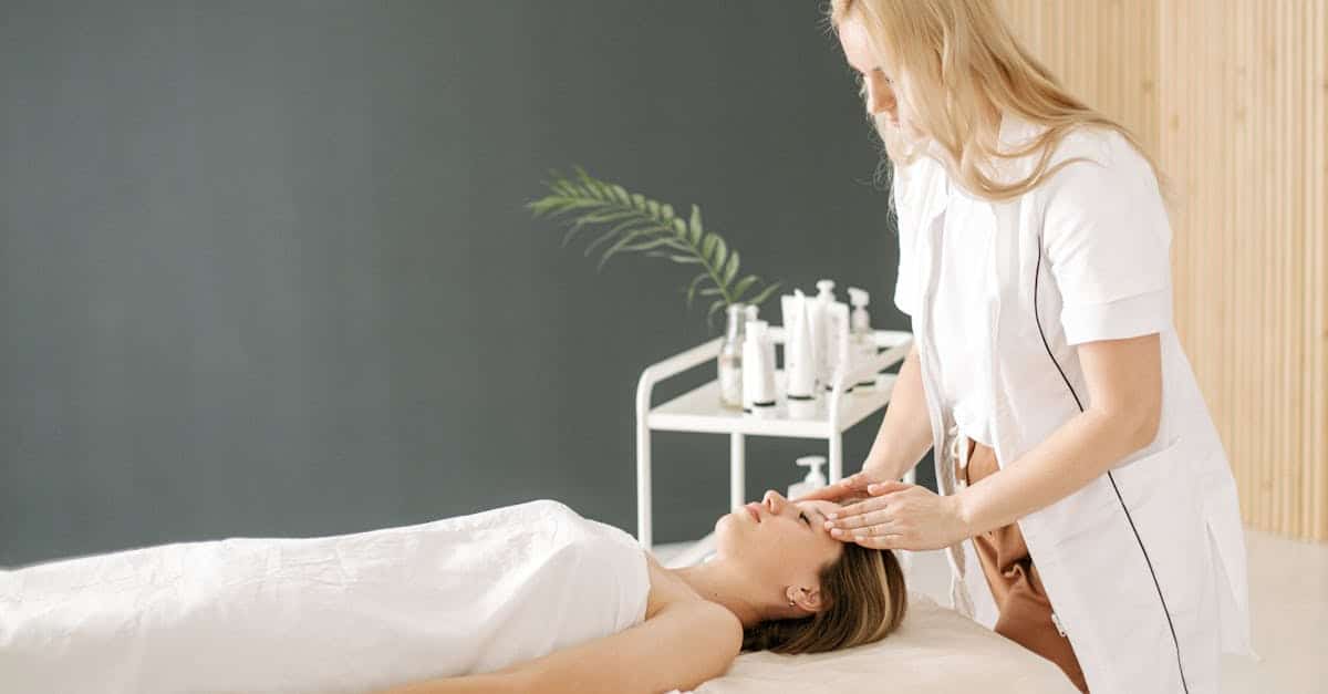 D&eacute;couvrez comment cette eau peut revitaliser votre peau et sublimer vos cheveux