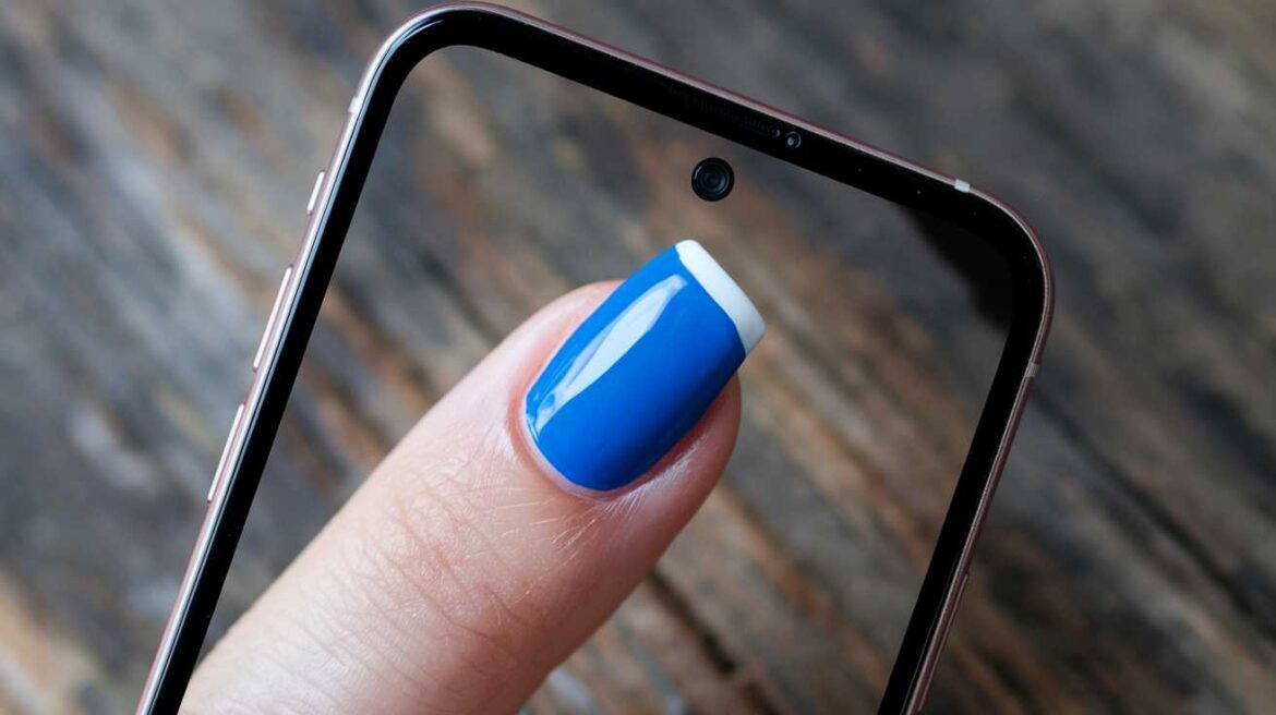 Ongles bleus : comprendre les causes et les traitements possibles