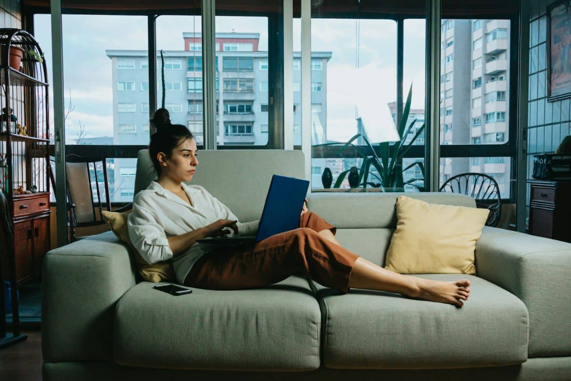 Comment maximiser les temps libres sans quitter votre canapé ?