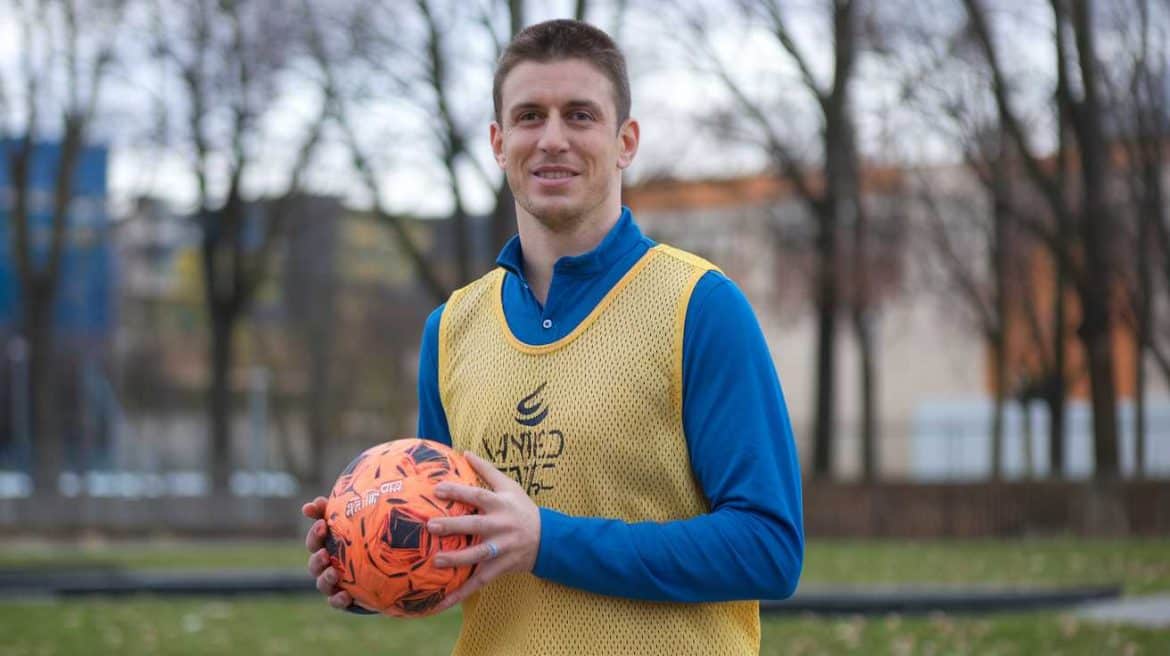 Hakim Arezki, héros du cécifoot paralympique : le tragique événement en Algérie qui a bouleversé sa vision