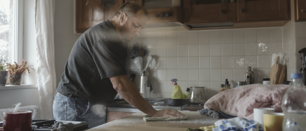 Ménage à domicile : astuces pour garder une maison propre facilement