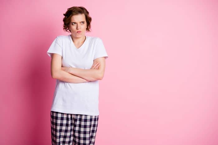 Comment cr&eacute;er un look cocooning tendance avec un pyjama femme&thinsp;?