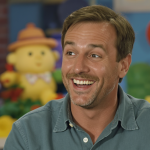 Cyril F&eacute;raud : la premi&egrave;re &eacute;mission culte pour enfants qu&rsquo;il a anim&eacute;e pendant 2 ans, bien avant Fort Boyard