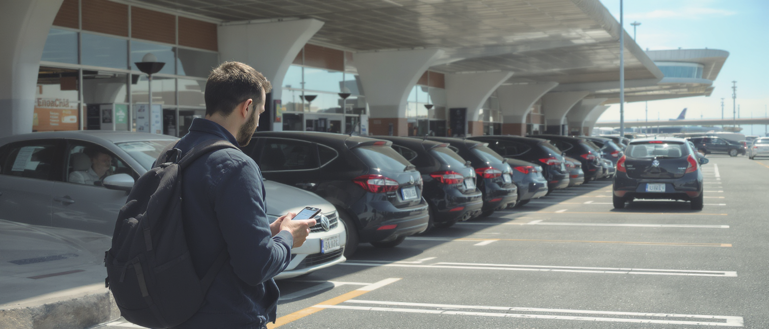 découvrez notre guide pratique pour bien choisir votre voiture de location depuis l'aéroport de naples, avec des conseils essentiels pour un séjour réussi et sans souci.