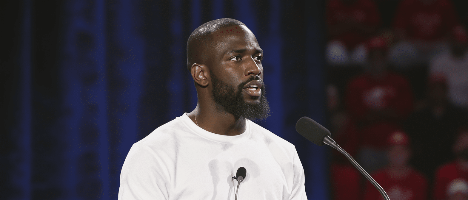 Depuis les &Eacute;tats-Unis, Omar Sy fustige Donald Trump sur sc&egrave;ne : &laquo; Abject, inhumain et honteux &raquo;